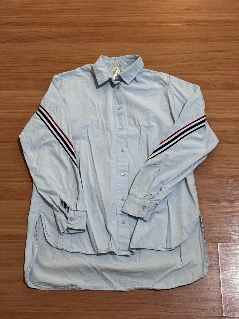 TRUTH NYC Oversized Light Blue Striped Sleeve Button Down M